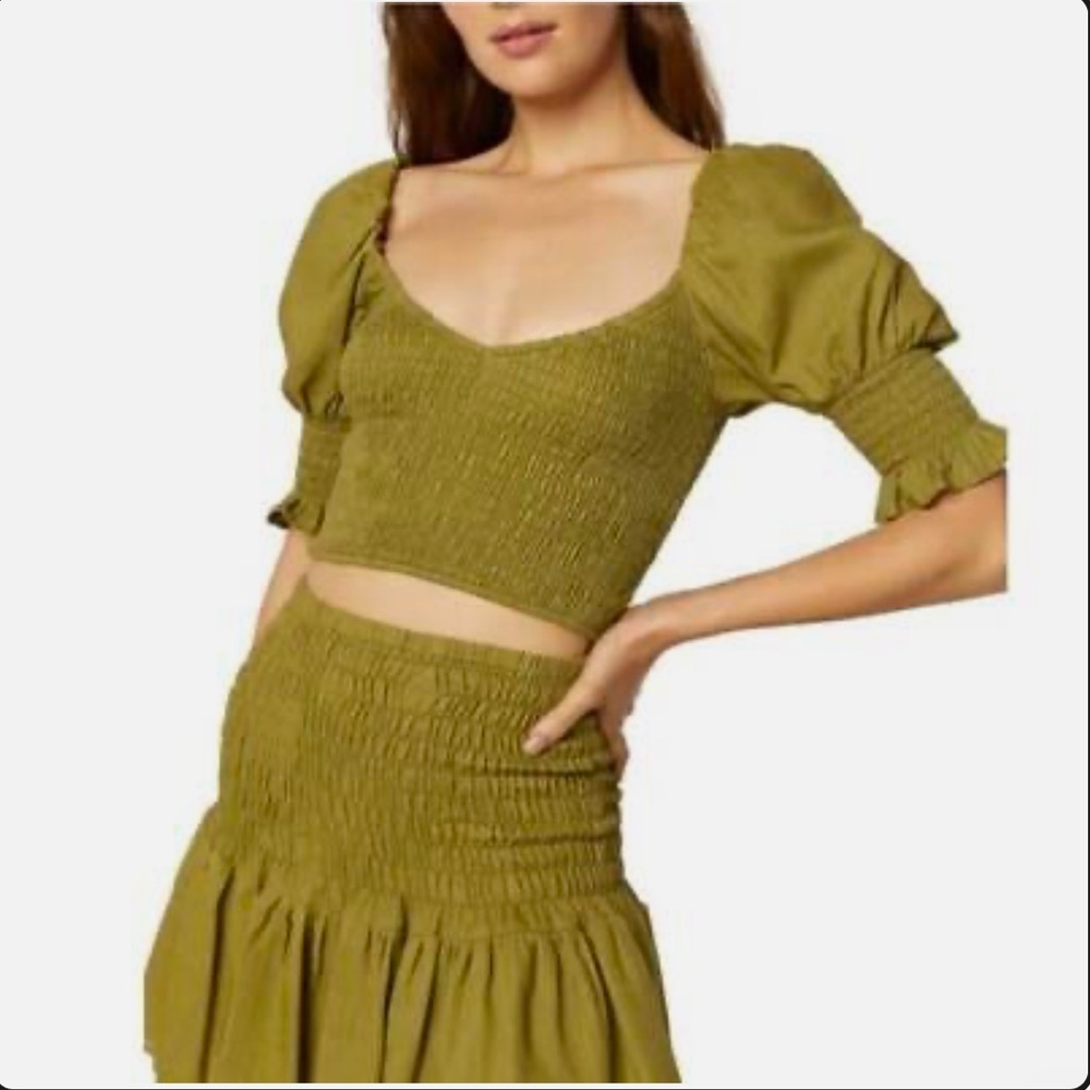 MISA Los Angeles Calla Smocked Puff Sleeve Crop Top Olive XS NWT - Picture 3 of 4